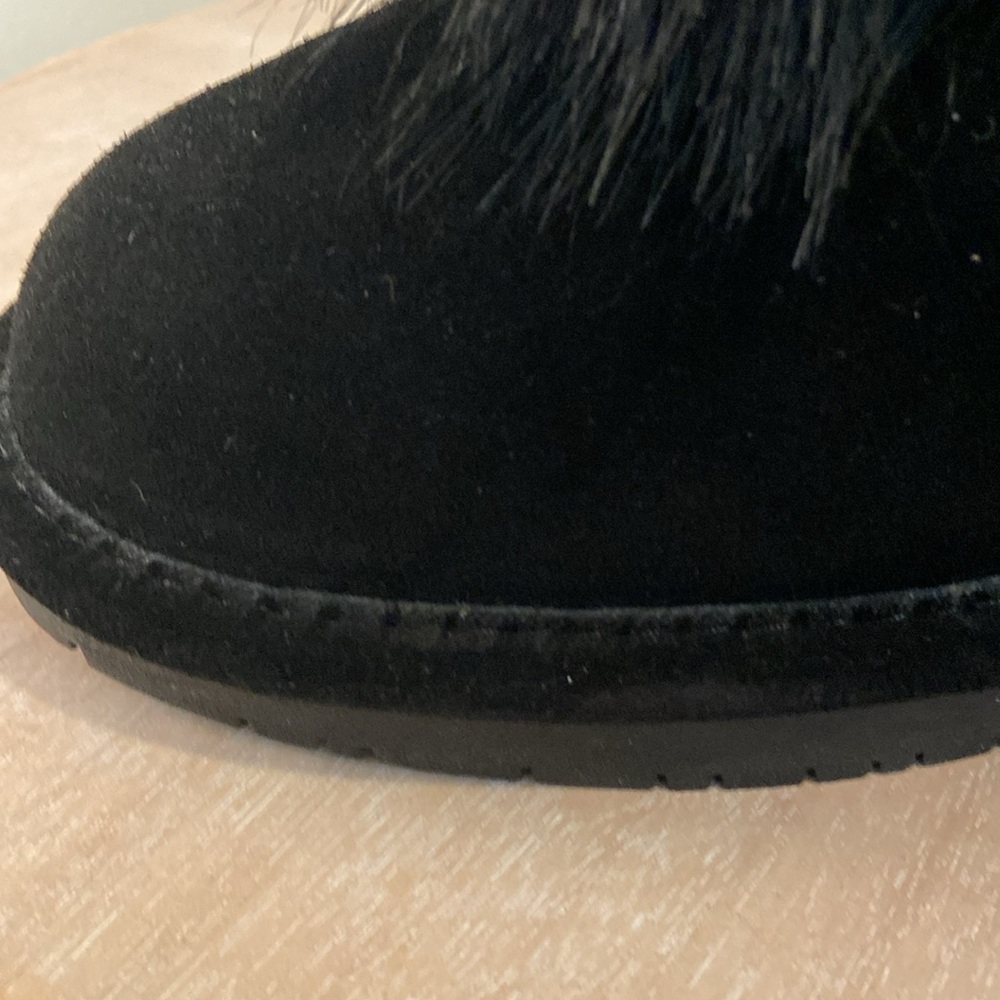 BearPaw Women’s Pull On Suede Pom Pom Sheepskin Boots Black Size 9M New - Picture 10 of 16
